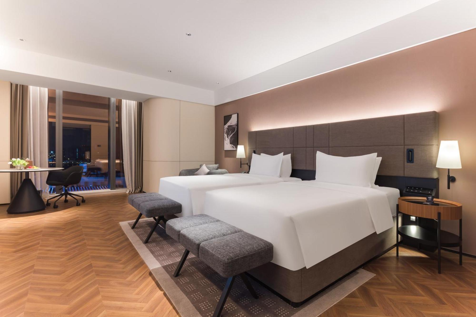 Hotel Intercity Xuhui Binjiang International Media Port