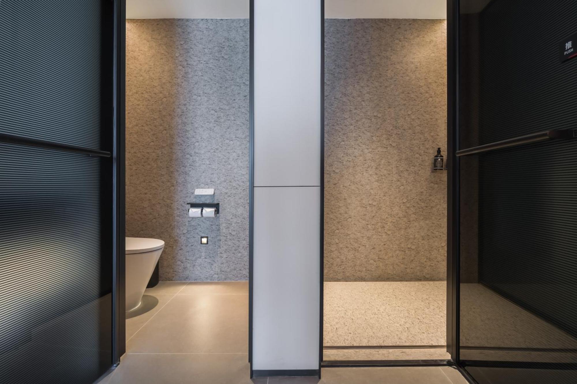 Intercity Xuhui Binjiang International Media Port Hotel 4*